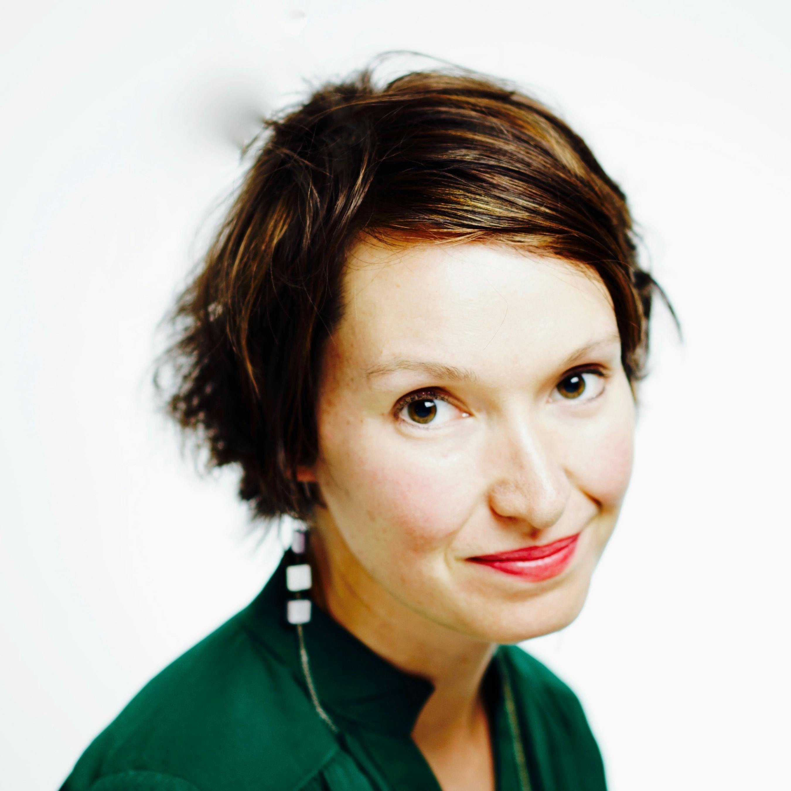P2 Laura Wiens Headshot hires